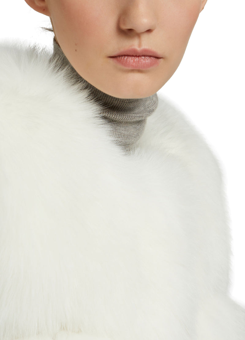 Short gilet in fox fur