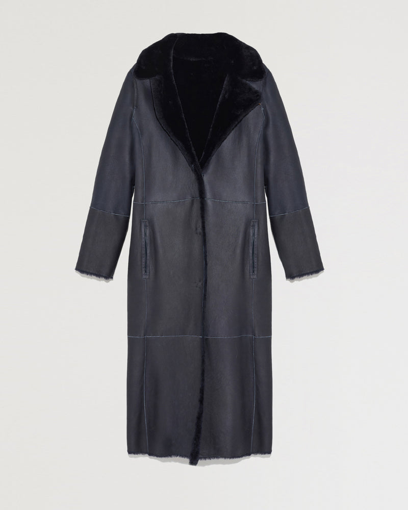 Long reversible coat in lacon lambskin