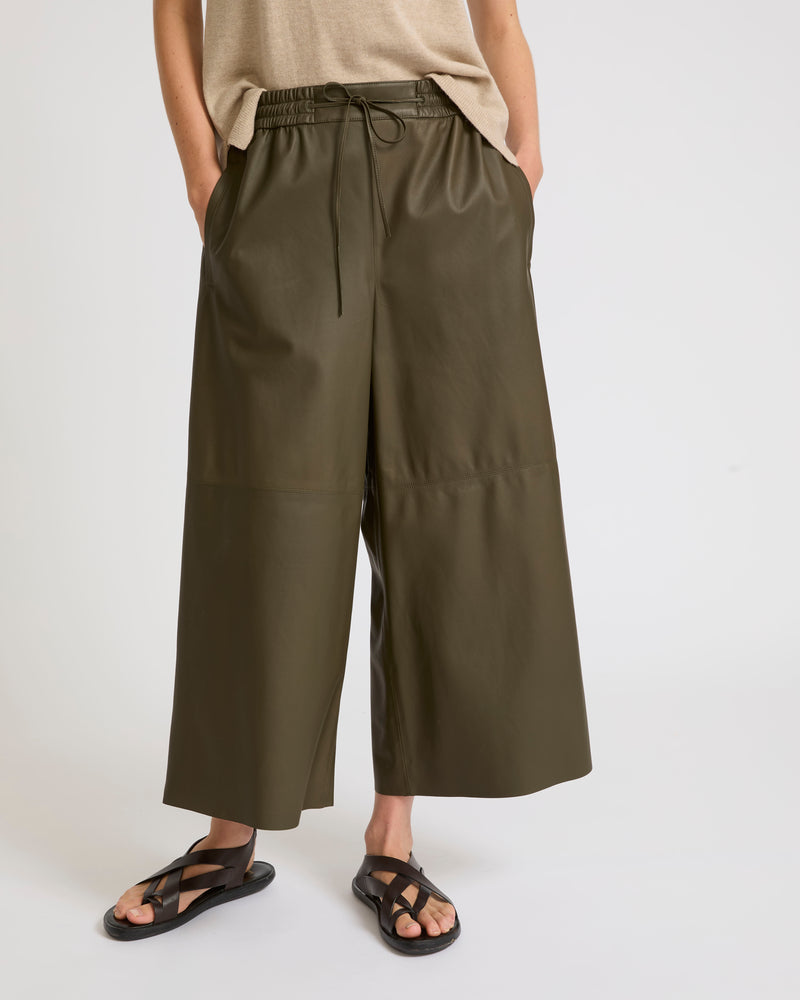 Culottes in fine lambskin leather