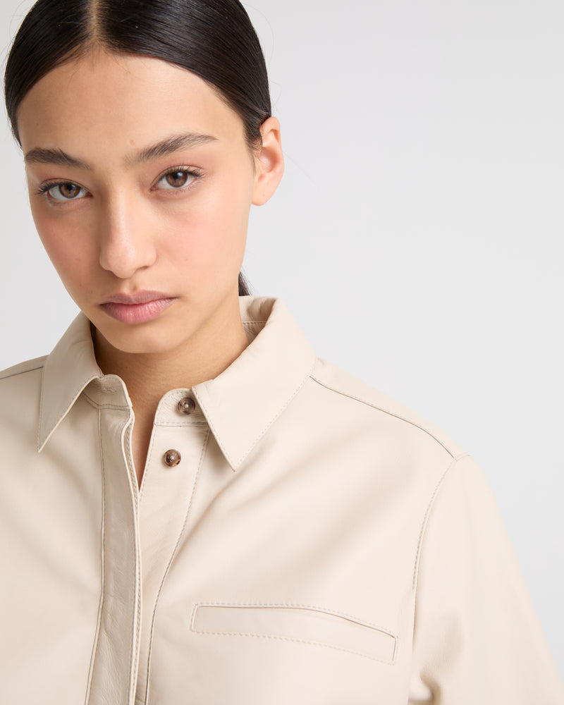 Cropped shirt with short sleeves in leather