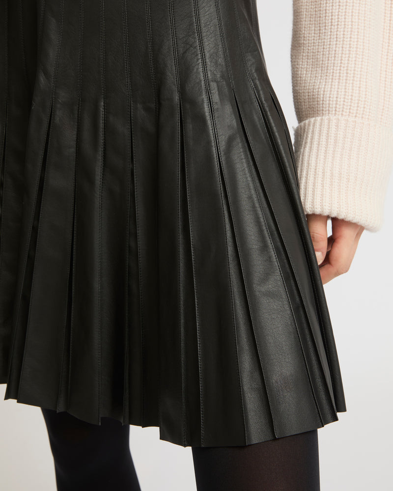 Pleated mini skirt in thin lambskin leather - black - Yves Salomon