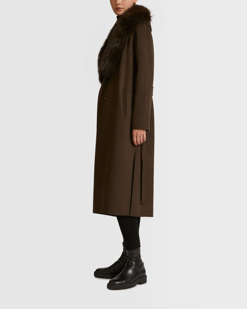 Belted coat in cashmere wool with fox fur collar and lapel