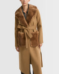 Belted coat in cashmere wool with mink fur collar and over-pockets