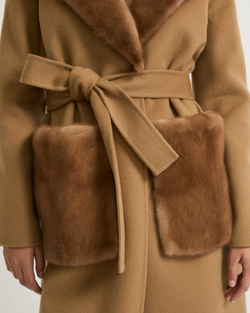 Belted coat in cashmere wool with mink fur collar and over-pockets - camel - Yves Salomon