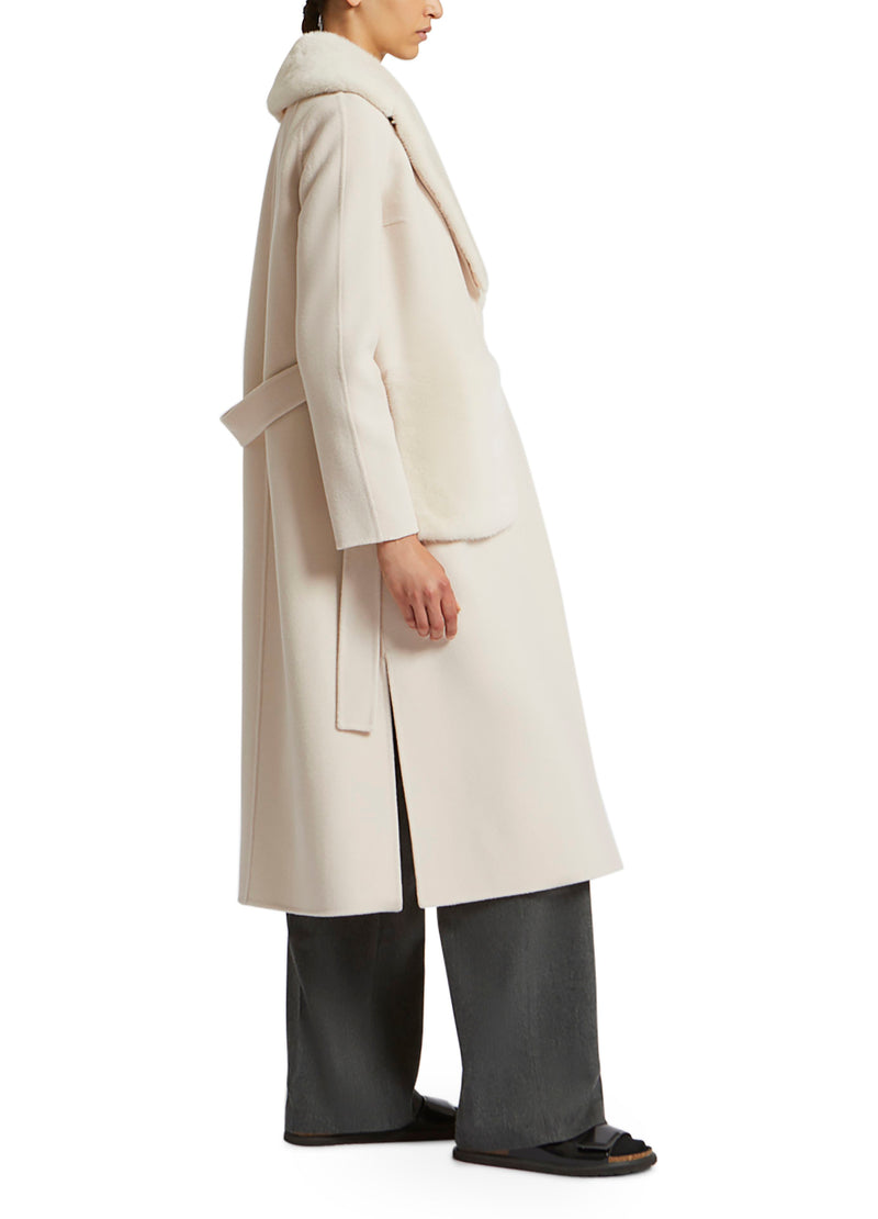 Belted coat in cashmere wool with mink fur collar and over-pockets