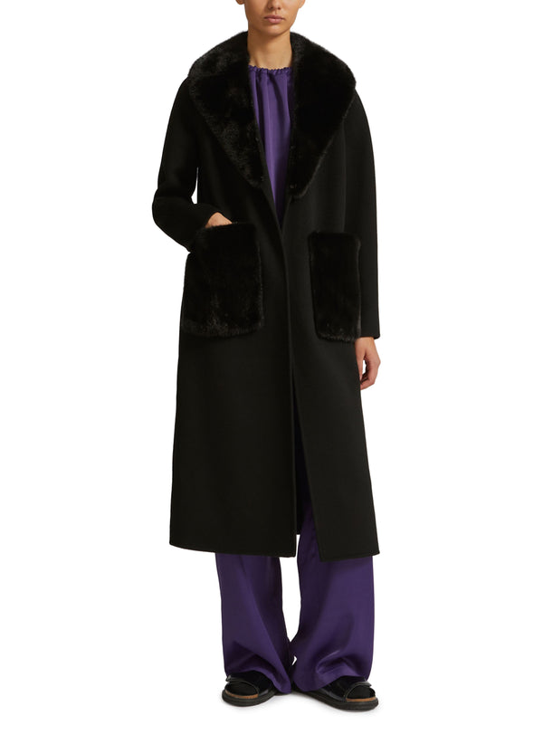 Belted coat in cashmere wool with mink fur collar and over-pockets