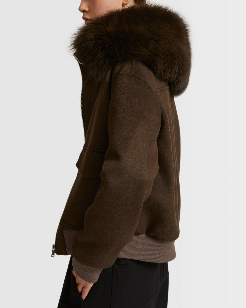 Cropped jacket in cashmere wool with fox fur collar