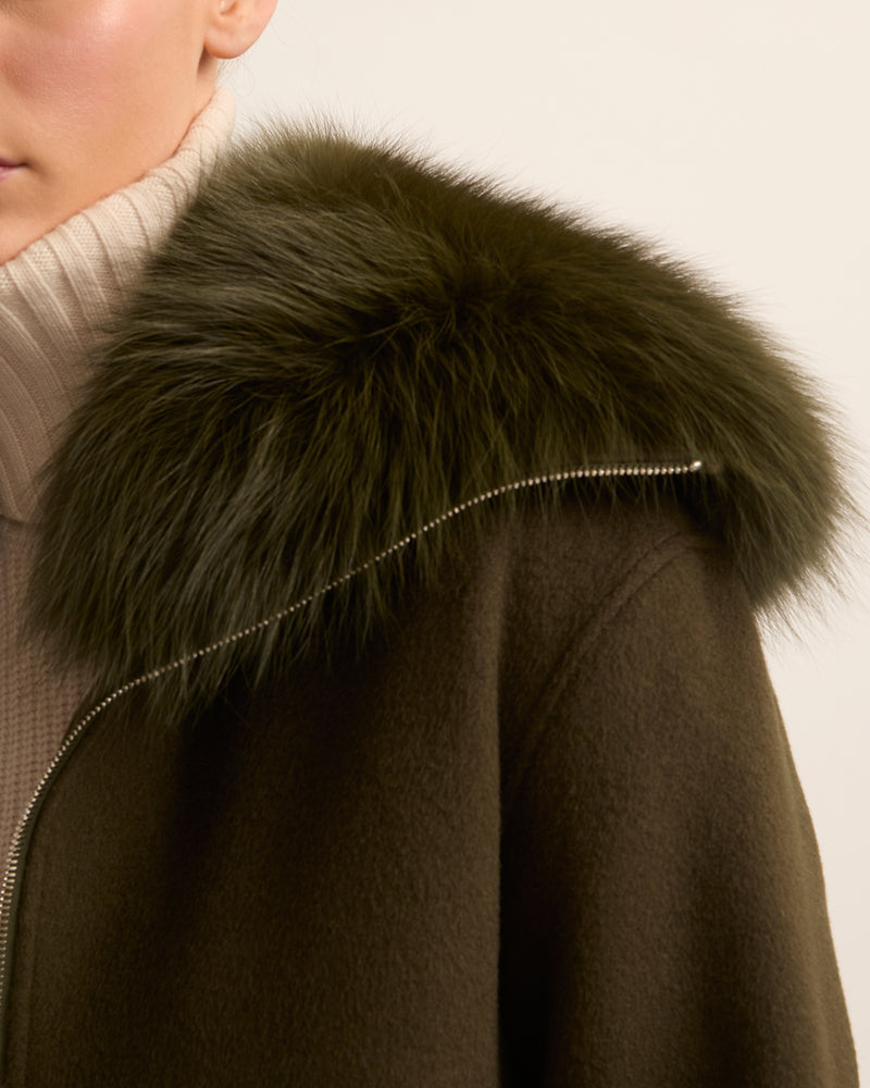 Cropped jacket in cashmere wool with fox fur collar