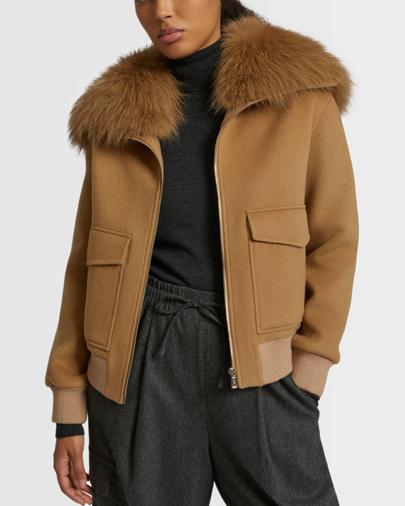 Cropped jacket in cashmere wool with fox fur collar