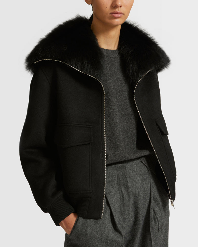 Cropped jacket in cashmere wool with fox fur collar