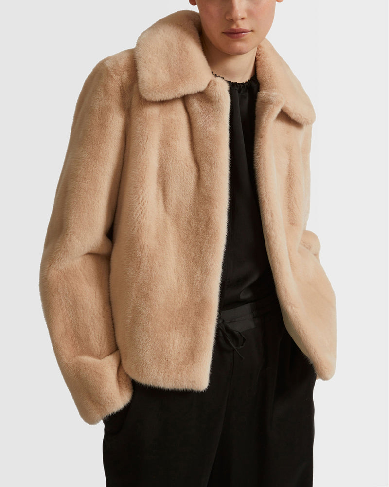 Short jacket in long-haired mink fur