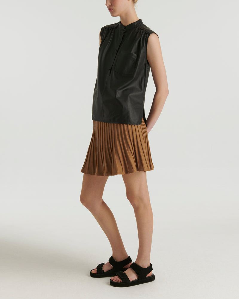 Sleeveless leather top