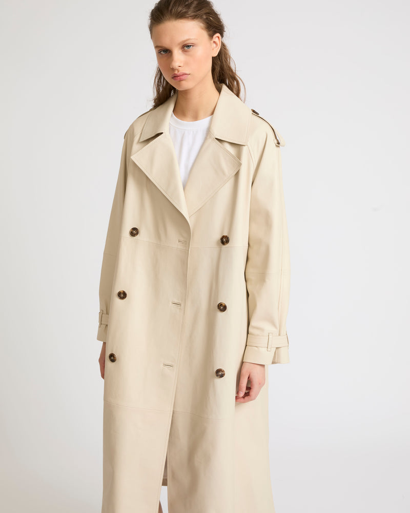 Long belted trench coat in lamb leather