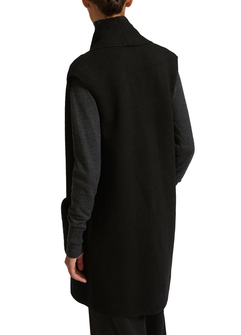 Cashmere wool cape with mink fur