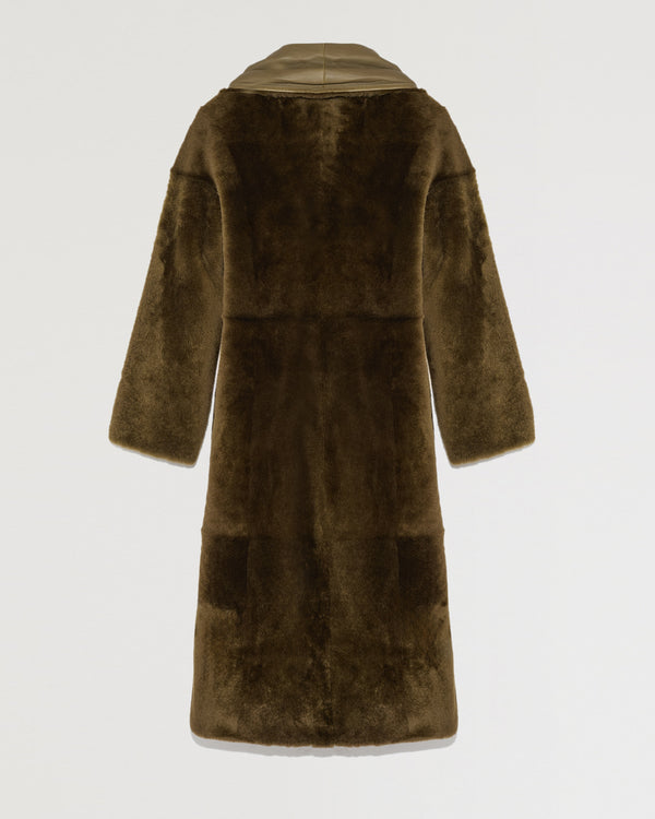 Long belted coat in shearling