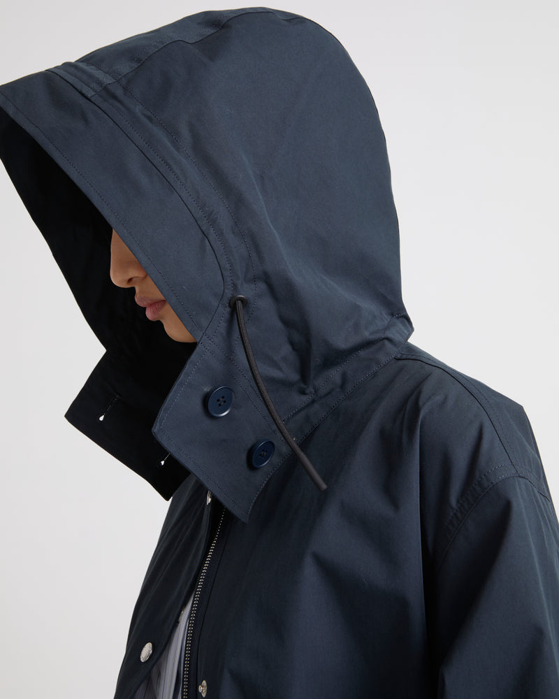 Short fishtail parka in technical fabric