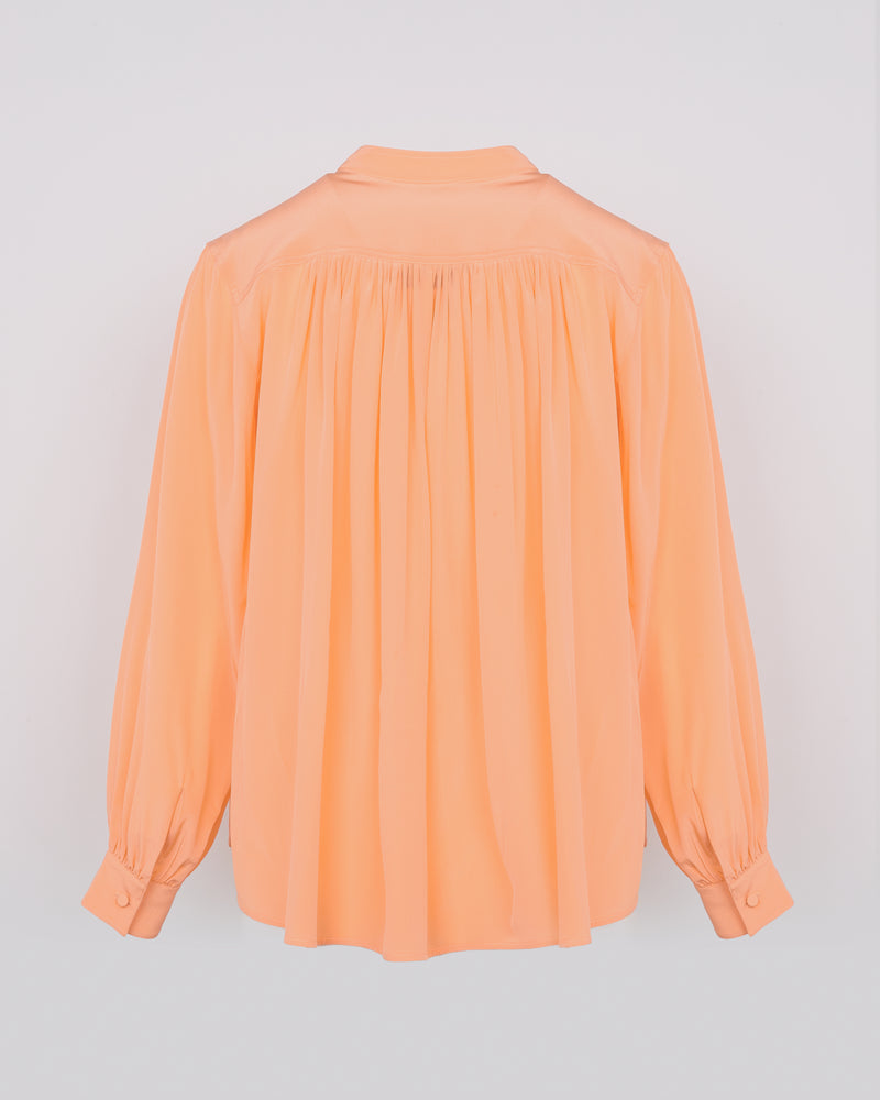 Pleated shirt in light silk crepe