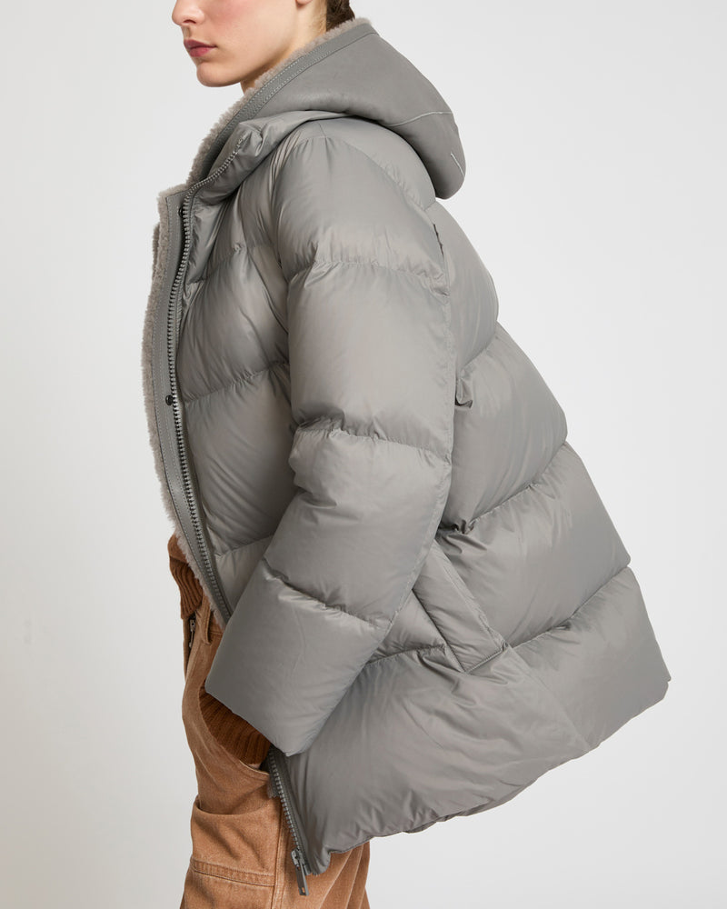 Hooded down jacket in nylon and lamb