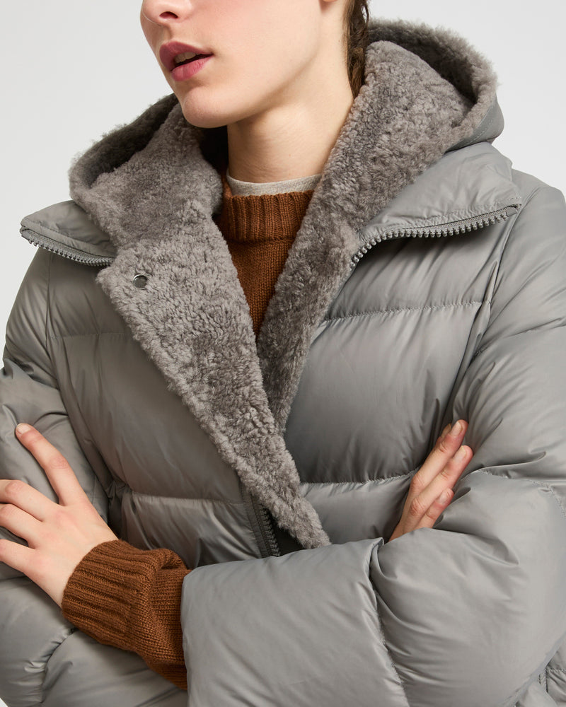 Hooded down jacket in nylon and lamb