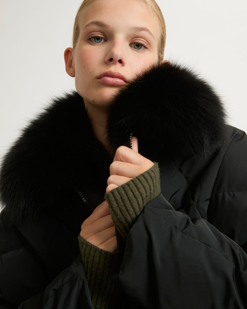 Technical fabric down cape with detachable fox fur collar - black - Yves Salomon