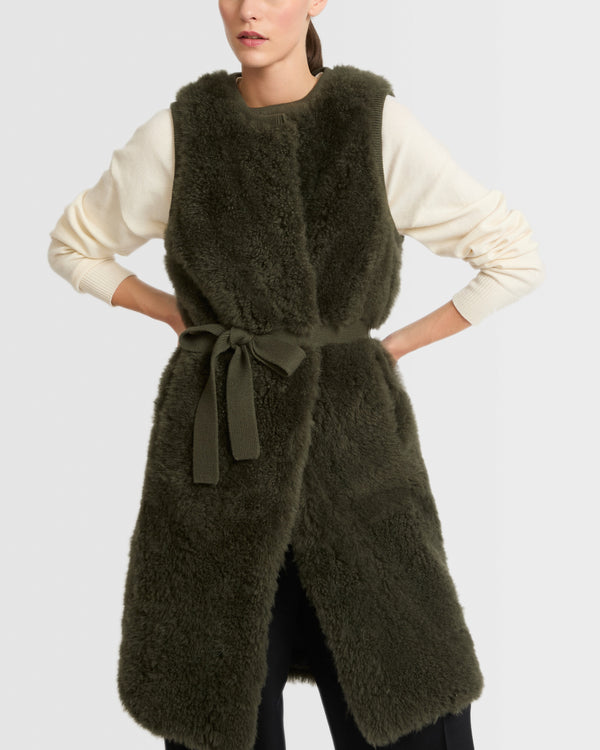 Long belted gilet in merino knit and lambskin