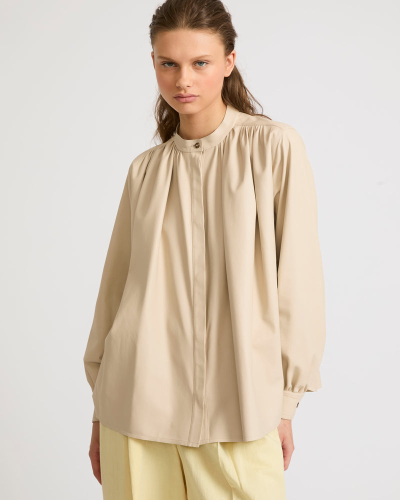 Pleated shirt in thin lambskin leather