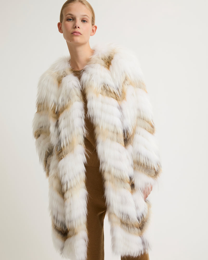 Belted coat in merino knit and fox fur - white natural mixed - Yves Salomon