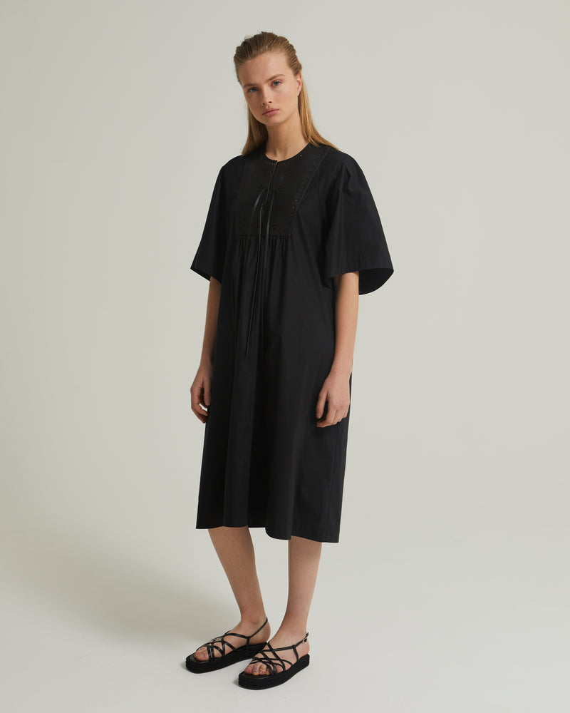 Cotton poplin dress with perforated leather breastplate - black